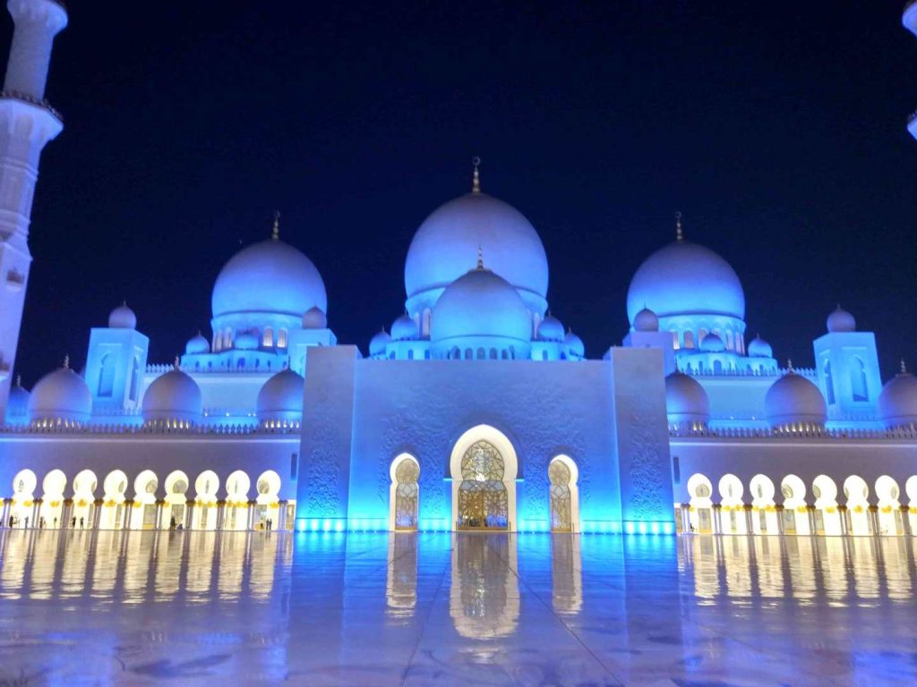 Sheikh Zayed Mosque view